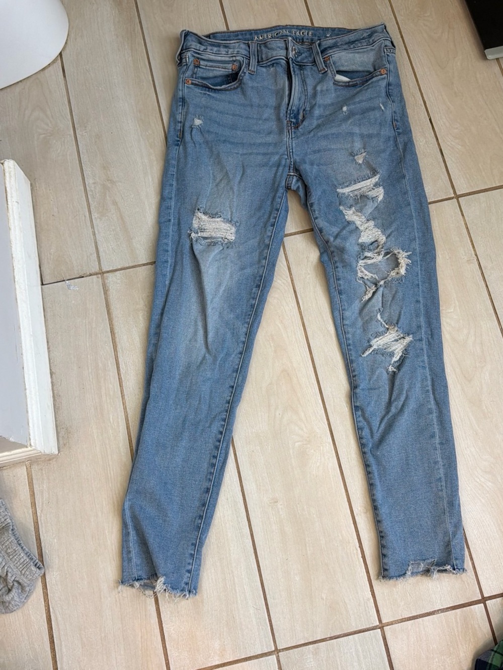 American Eagle Outfitters Light Blue Ripped Skinny Jeans
